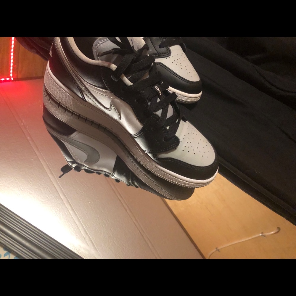 Jordan 1 low shadow
